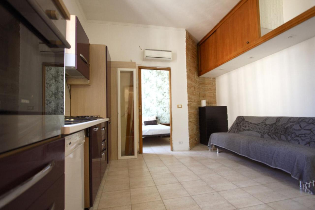 San Giovanni Holiday House Apartment Рим Екстериор снимка